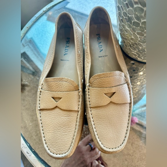 PRADA CAMEL BEIGE DRIVING LOAFERS VINTAGE WOMENS SIZE 10, or size 8 1/2 - Picture 9 of 9